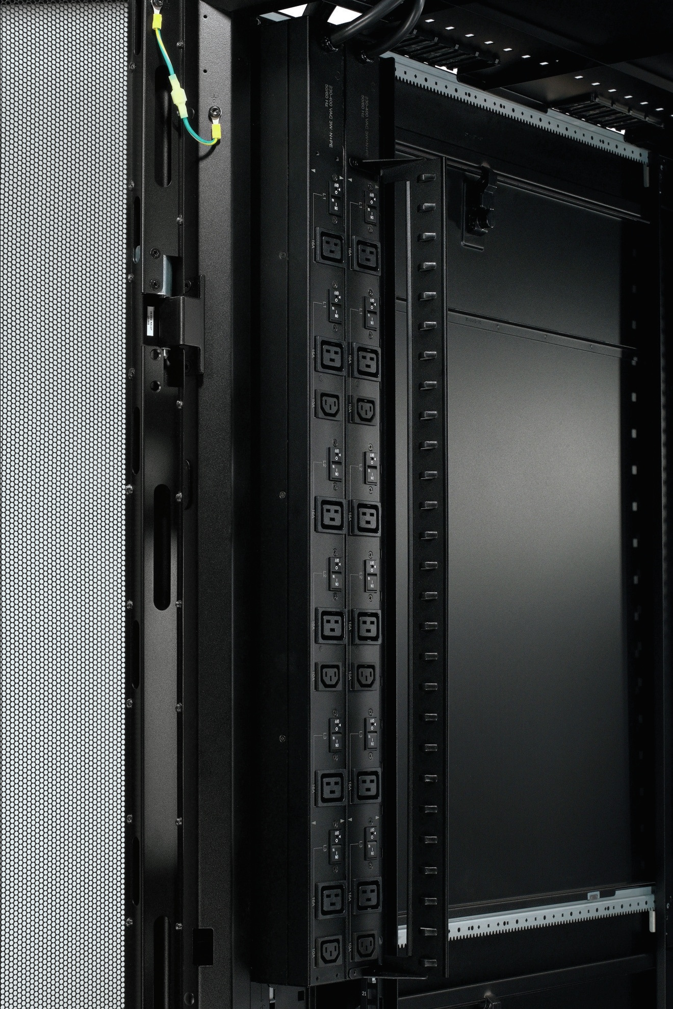 APC Rack PDU Basic Zero U — miniatura 5